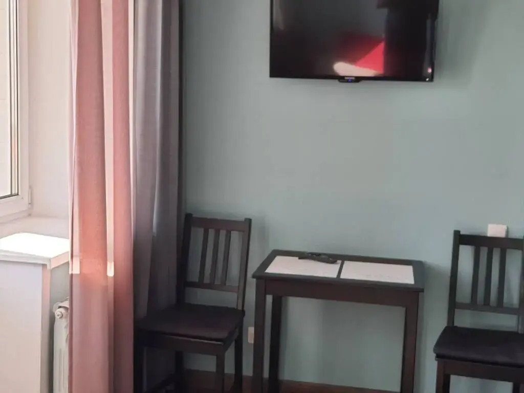 Апартаменты Студия с Балконом и Видом на Город на Гагарина