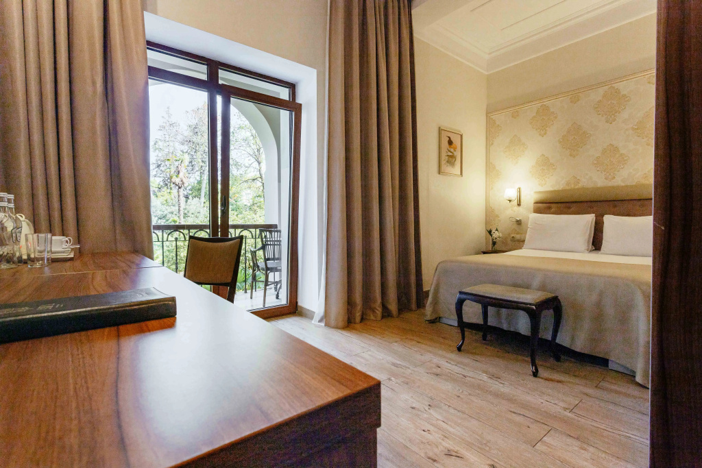 Отель Amra Park Hotel & Spa
