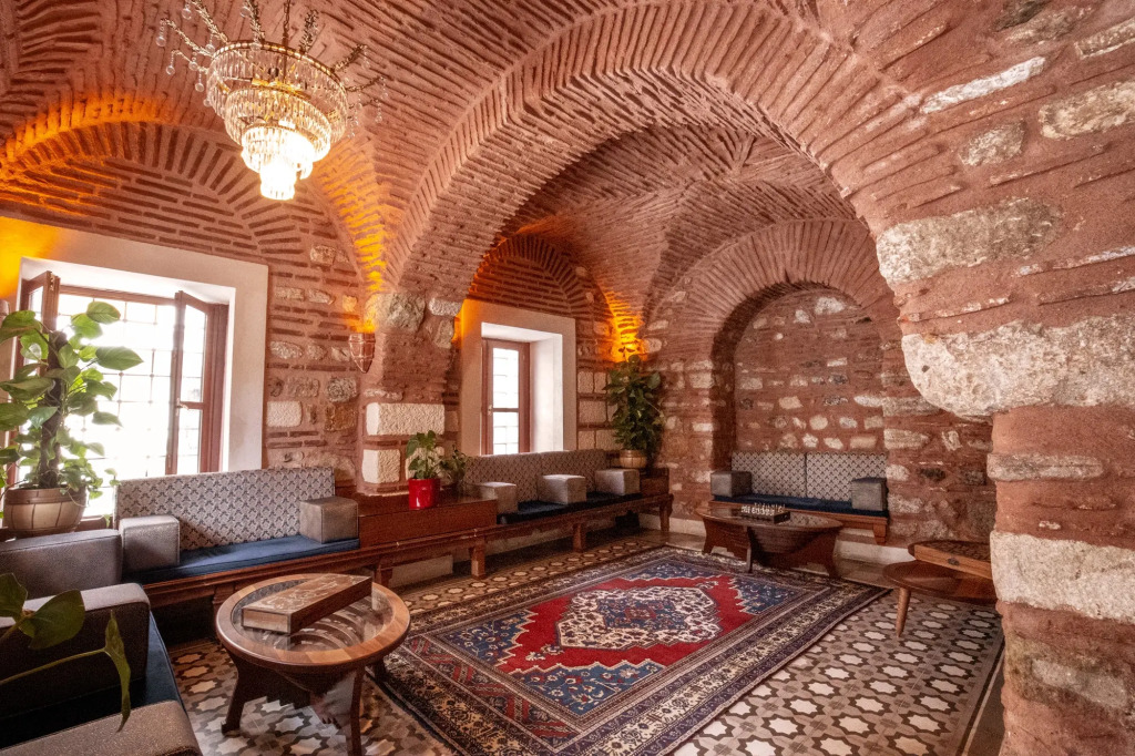 Seven Hills Palace & Spa