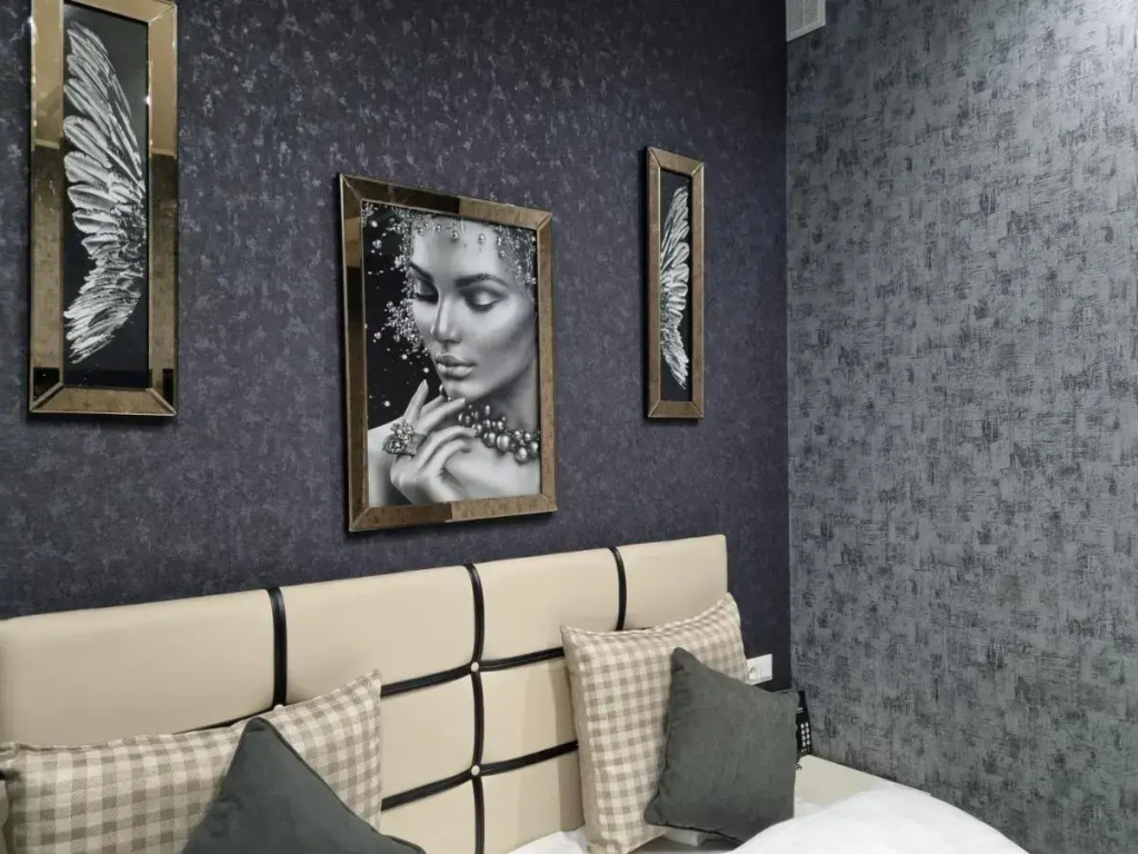 Days Hotel
