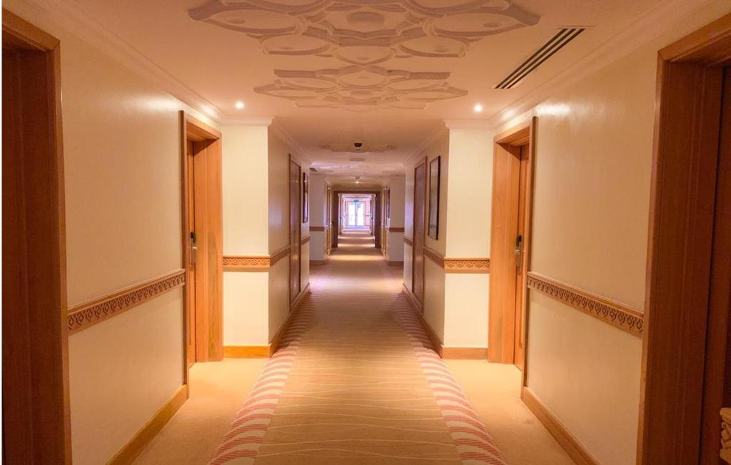 Курортный Отель Crowne Plaza  Salalah by IHG
