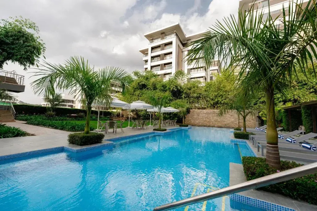 Отель Trademark Suites at Enaki Town