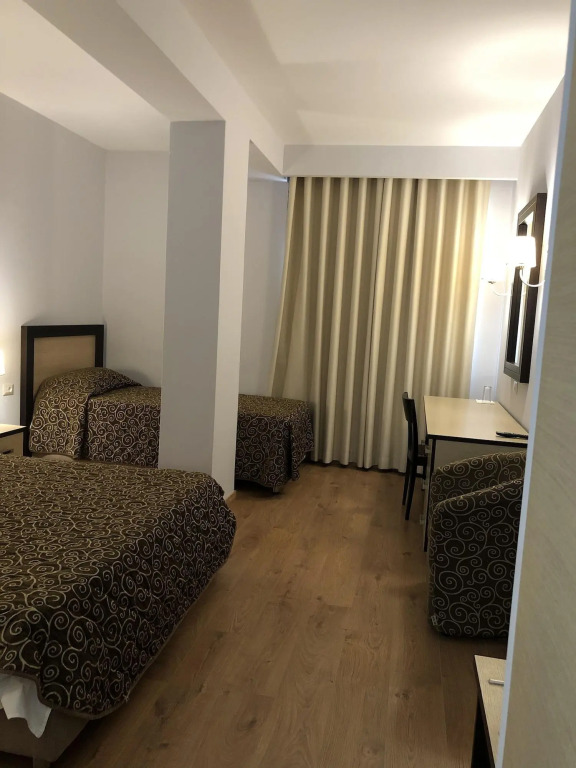 Hotel Fieri