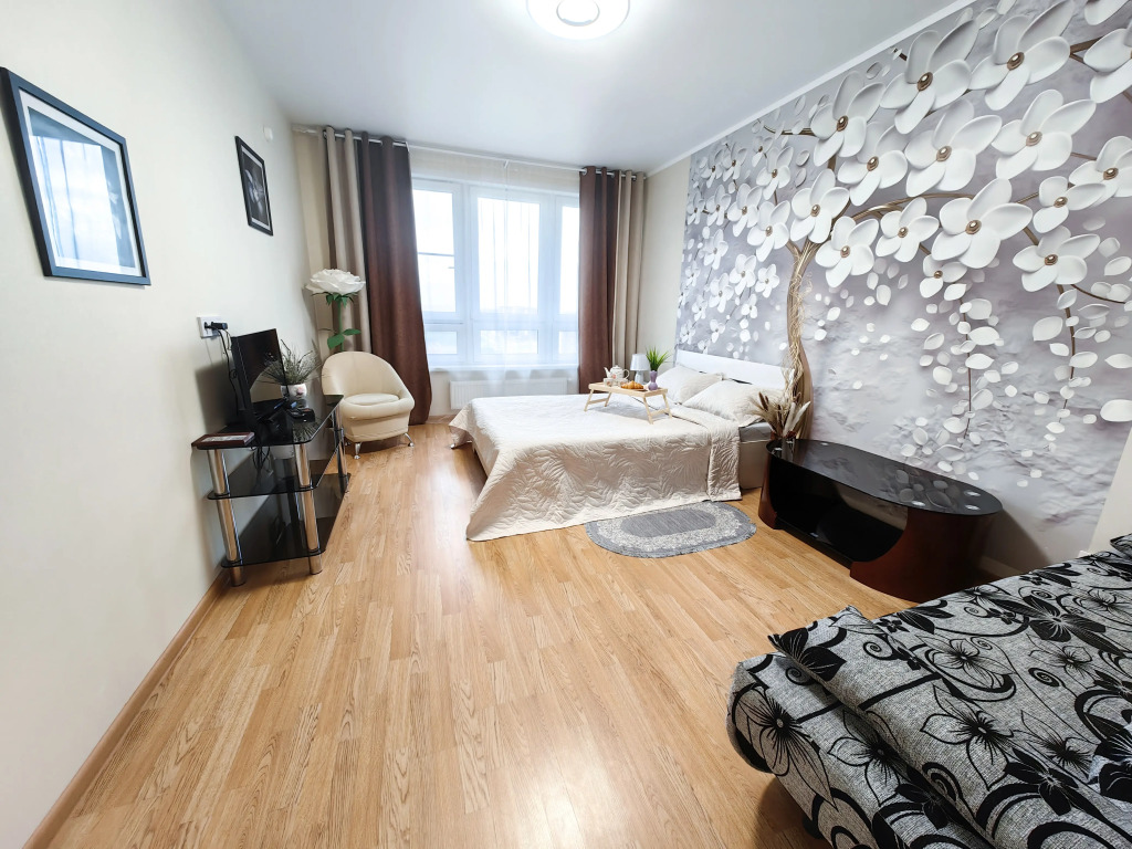S Prekrasnym Vidom S 23 Etazha Flat