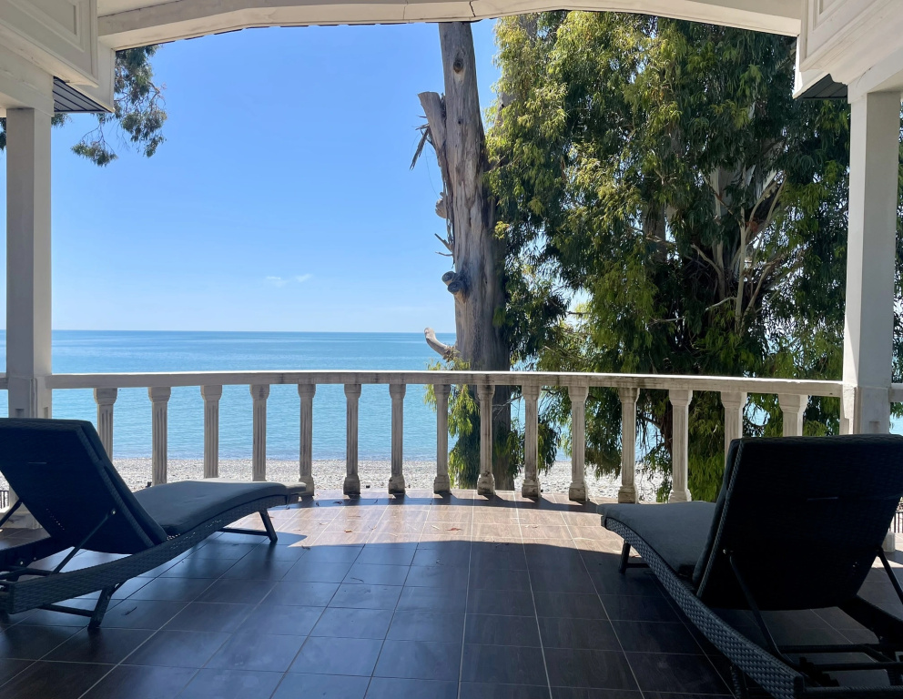 Mayna Villa