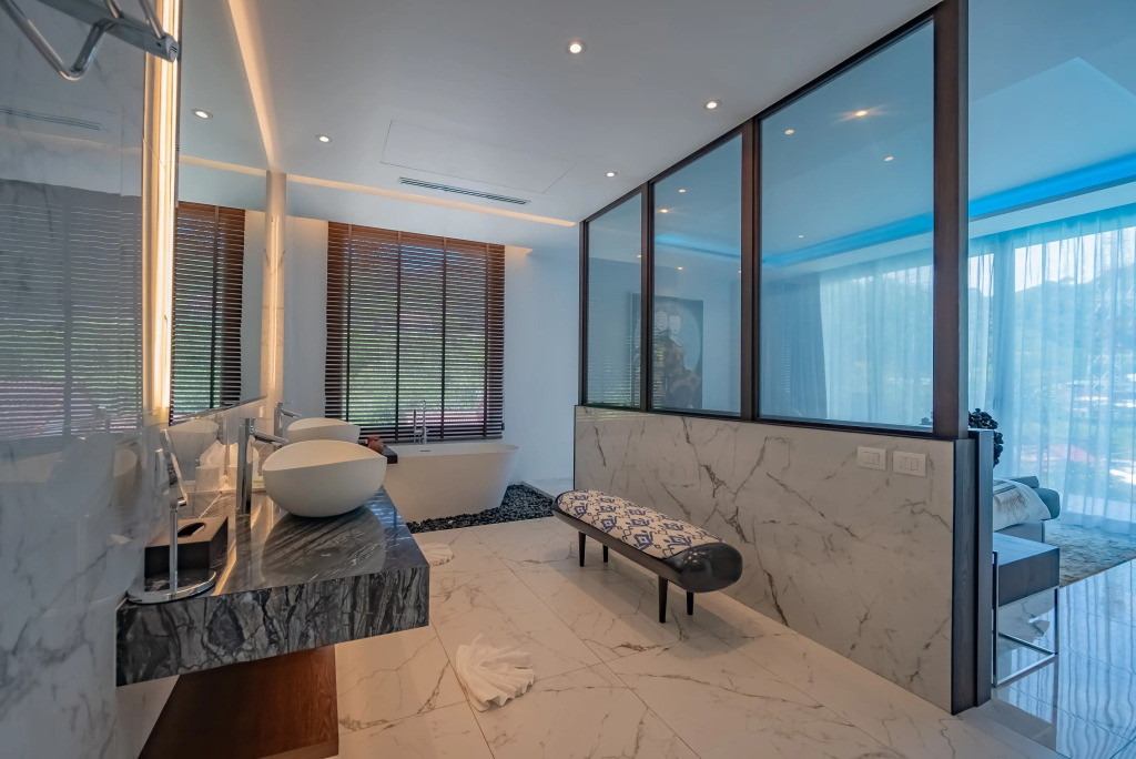 Infinity Pool Apartment at Viewpoint Villas