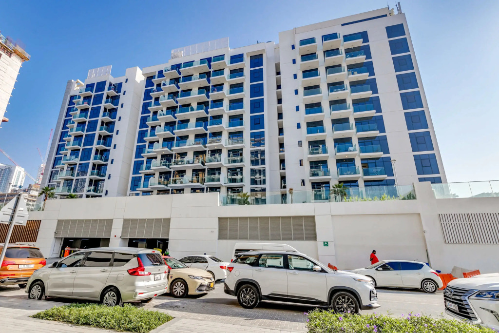 Апартаменты Globalstay Azizi Riviera 48 Studio with Balcony
