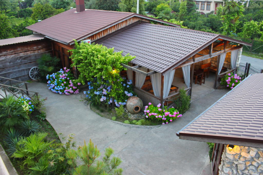 Alaku Hotel
