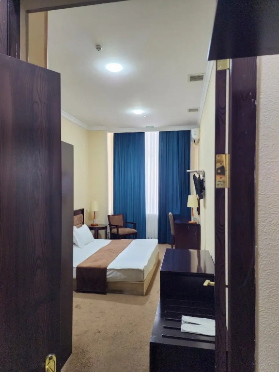 Hamkor Hotel