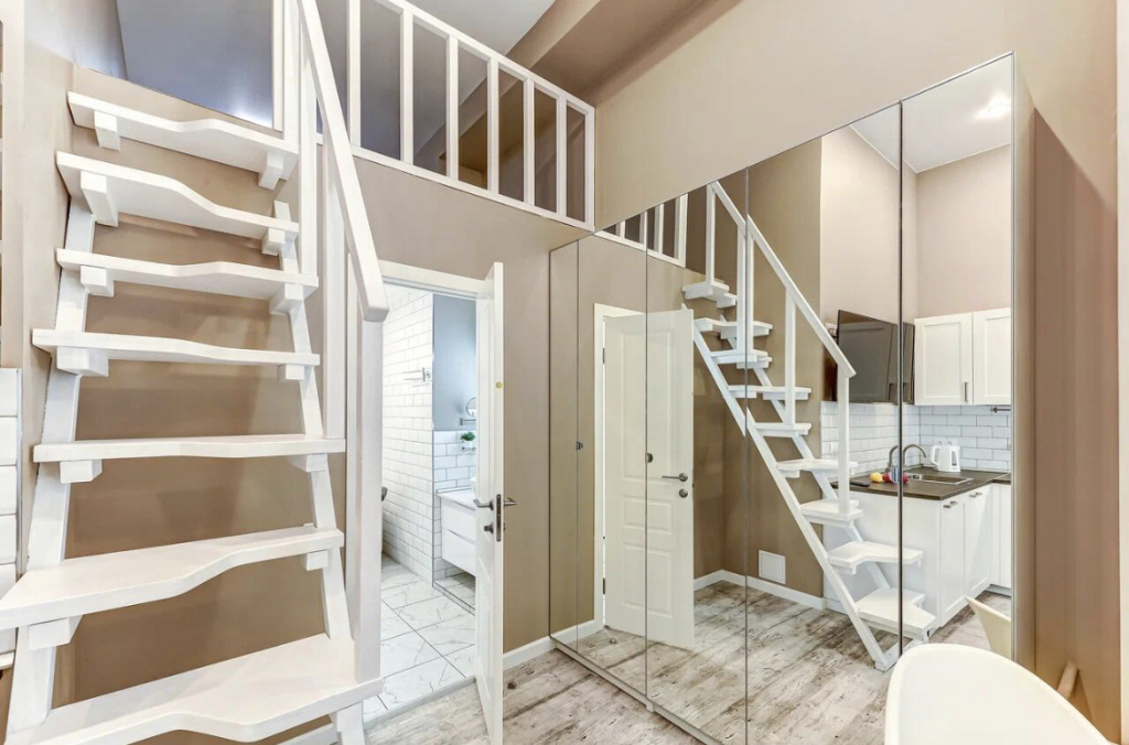 Апартаменты SweetHome на Мойке 40