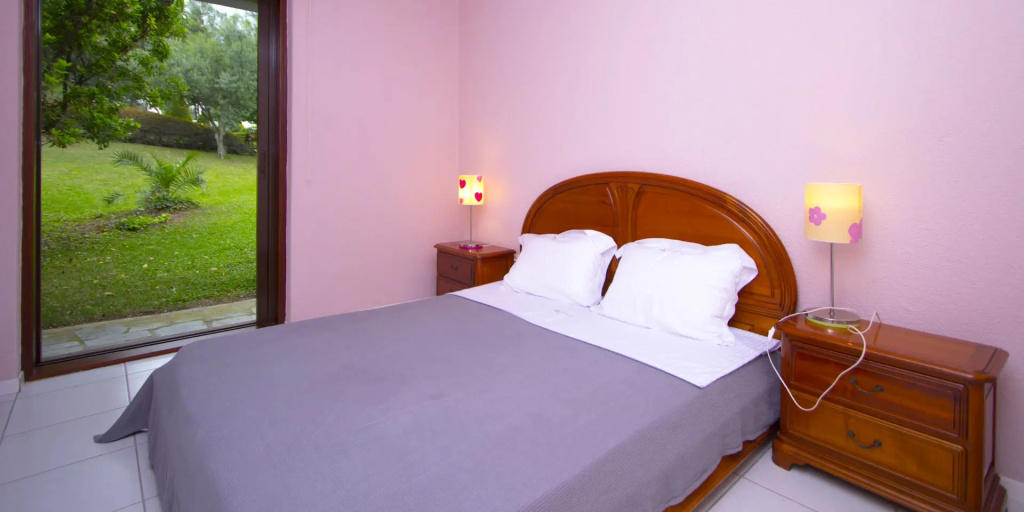Вилла Araucaria Shared Pool Sani