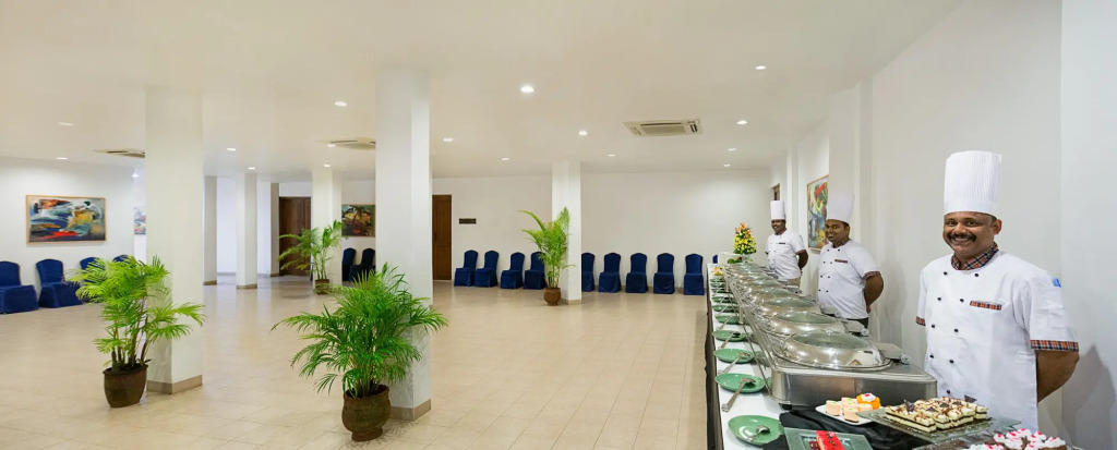 Отель Chariot Beach Resorts