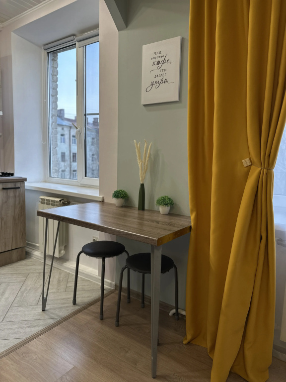 Апартаменты J&N Apartments Трёхместная студия с балконом в центре города Московский 16
