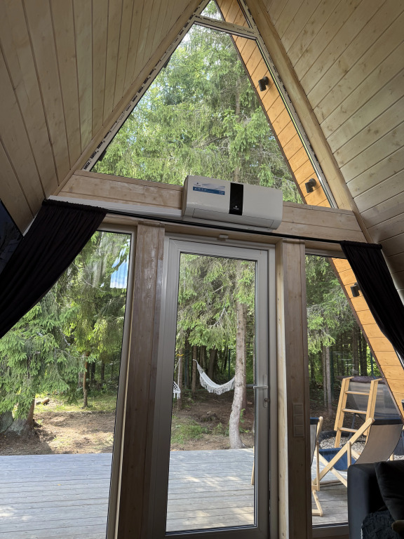 Частный дом Дом A-frame в лесу с чаном и батутом Bearlogo