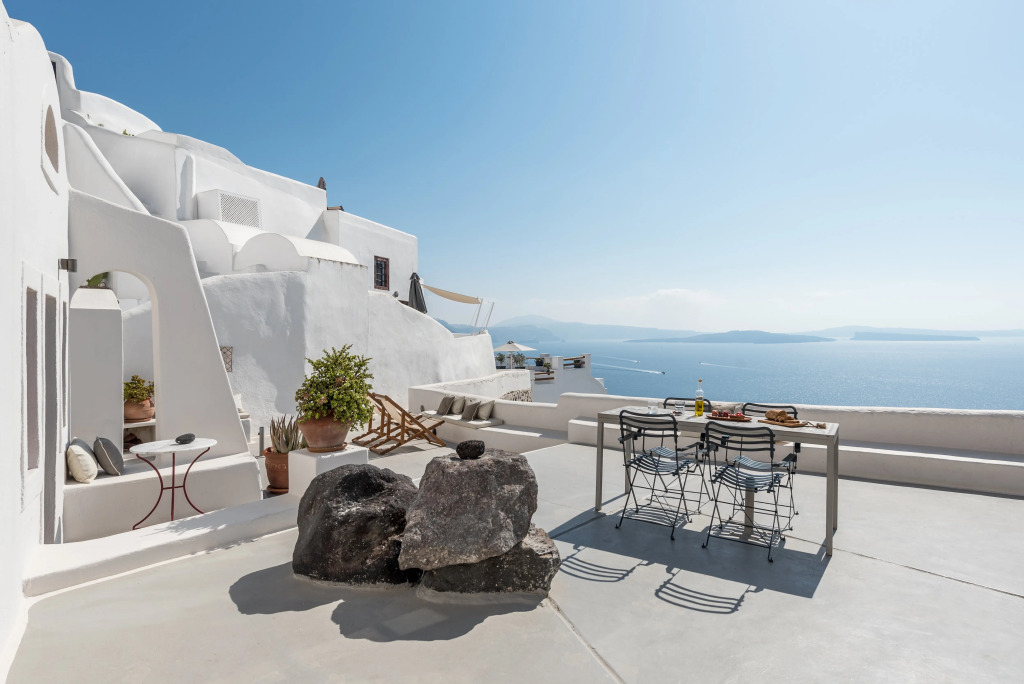 Parathira cave houses by Cycladica