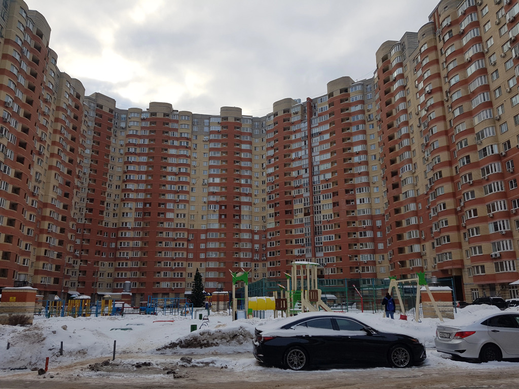 Квартра у метро Лермонтовский проспект