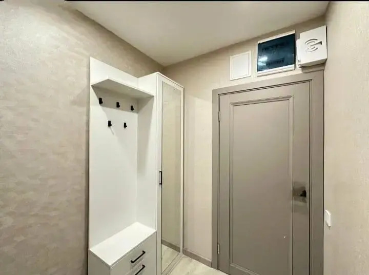 Dom Khelgi Flat