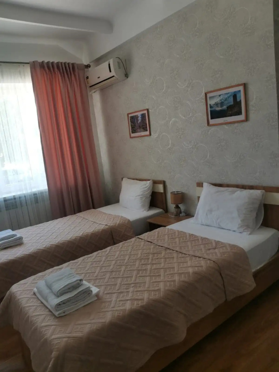 Отель Заря