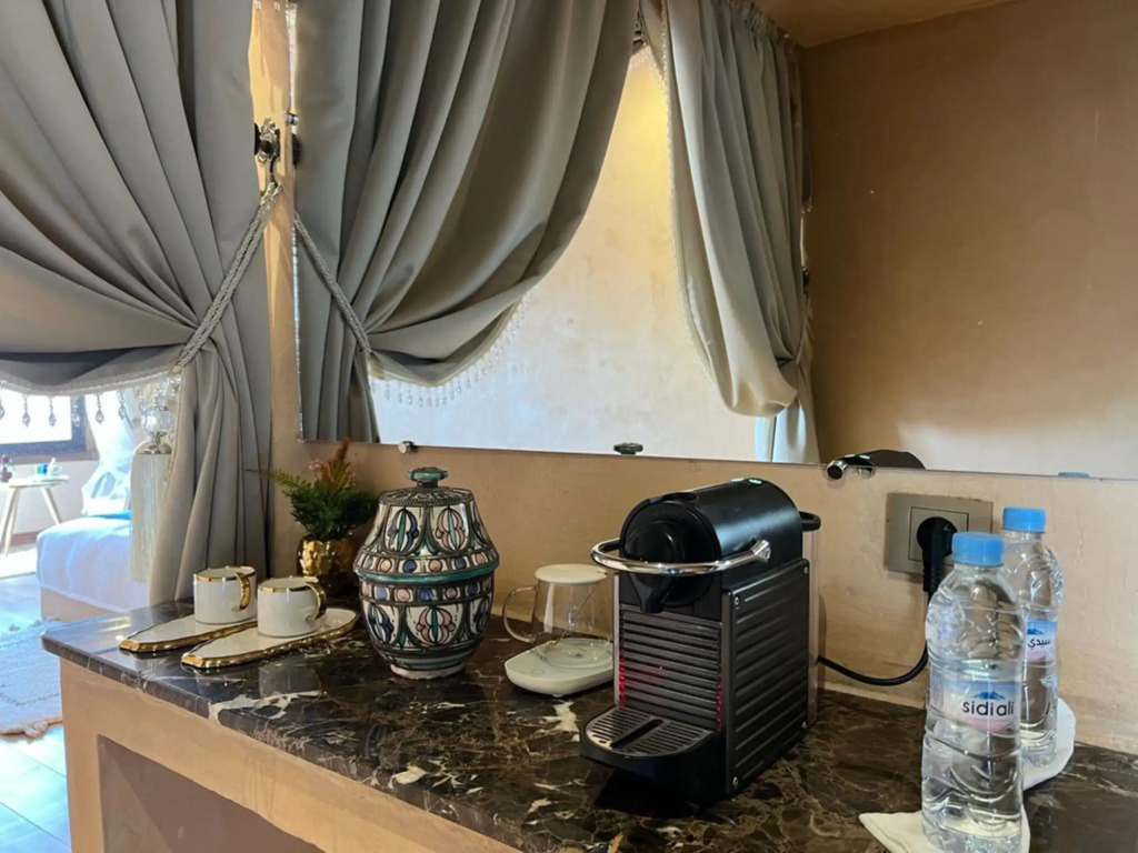 Кемпинг Yakout Merzoga Luxury Camp