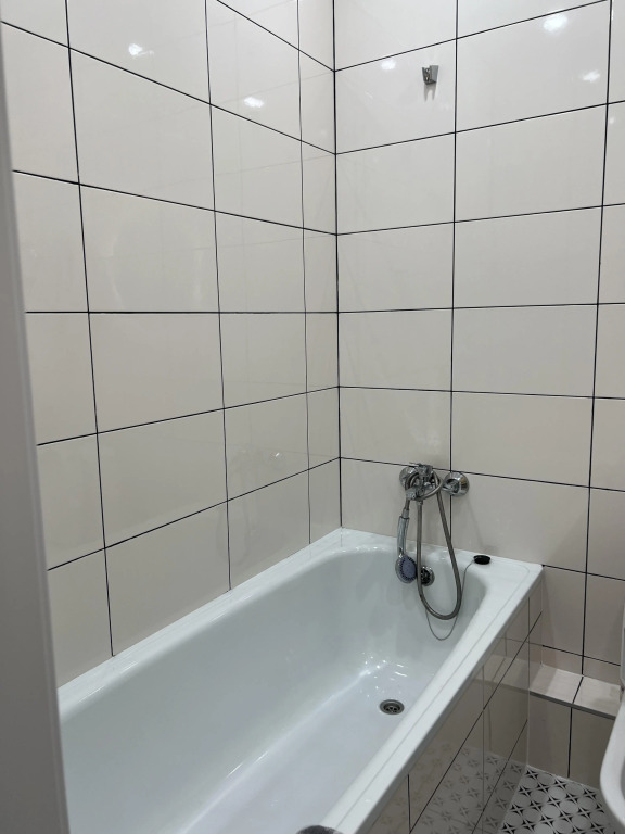 Трёхместный номер Standard с балконом и с красивым видом из окна в Квартирный вопрос