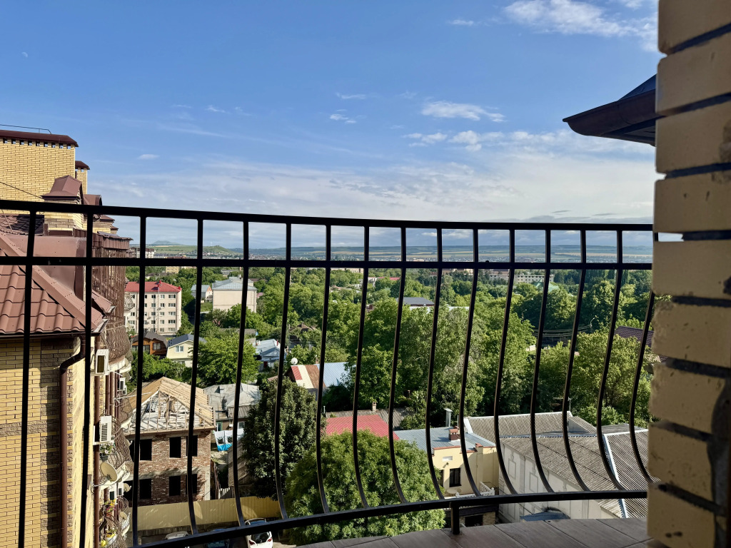 Квартира трехкомнатная рядом с парком