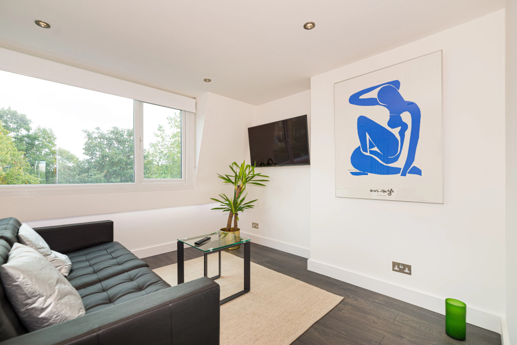 Апартаменты Bright Aircon Apartment Earls Court