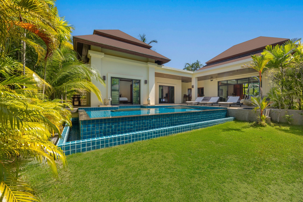 Traditional Thai 2BR villa in Baan Bua Estate
