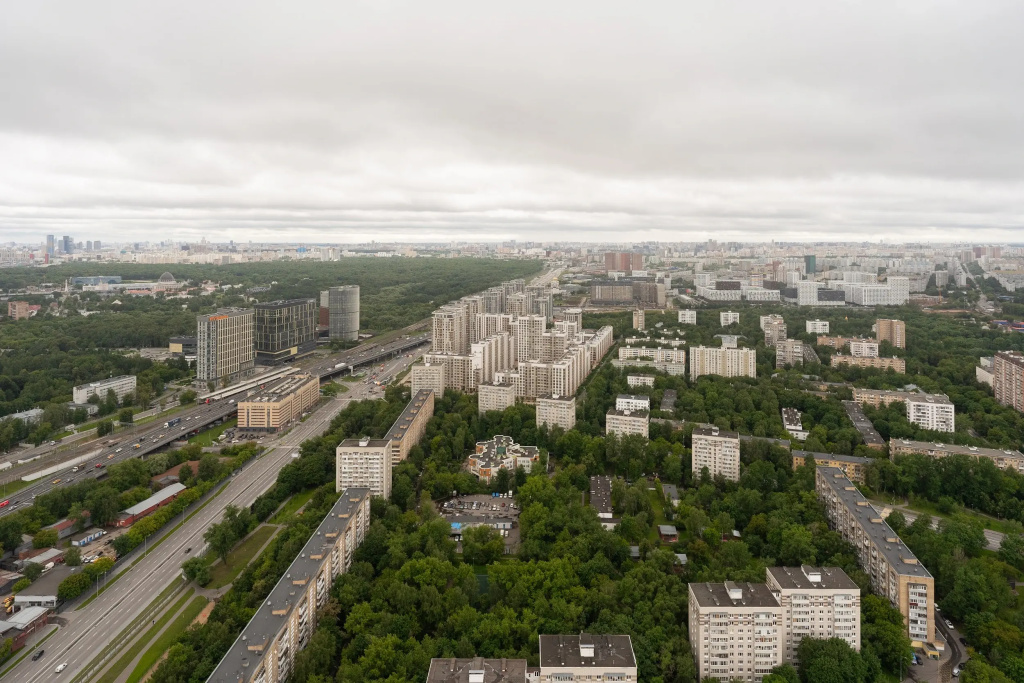 Студия KeyGo #1016 с видoм нa ВДHX