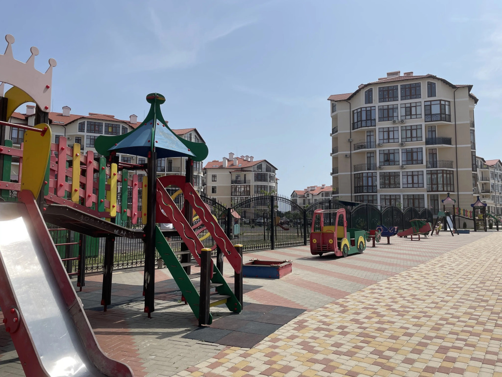 Trekhkomnatnaya Krymskaya 22 Flat