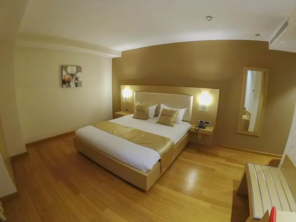 Sky 2 Hotel Tirana