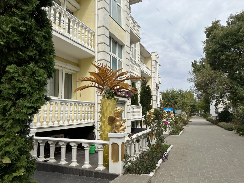 Отель Лев