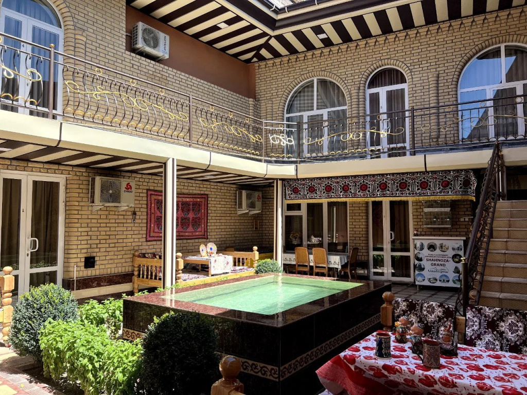 Shahnoza Grand Guest House