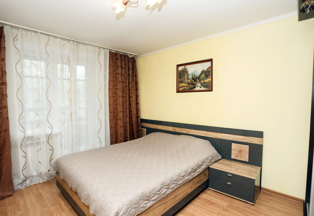 Квартира на Лебедева 16
