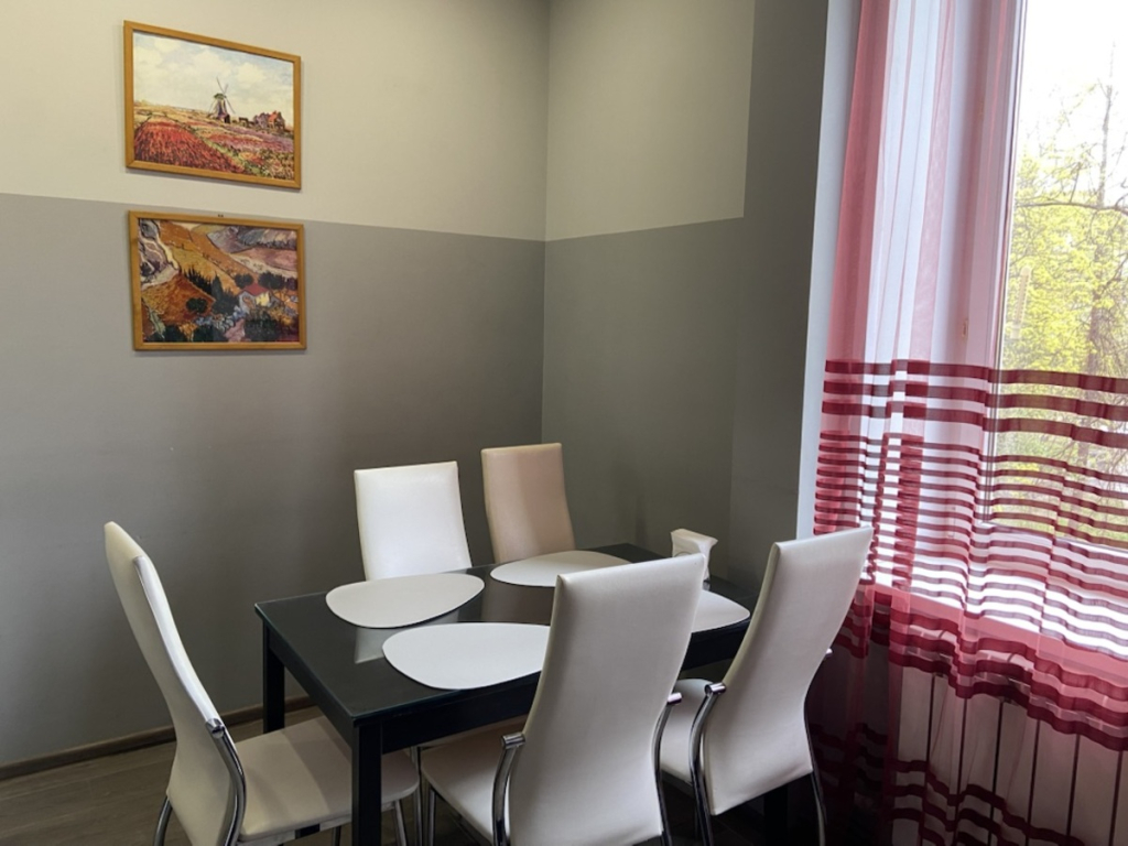 Komfort U Kamina Flat