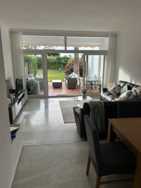 Вилла Townhouse in Marbella near Puerto Banus-Heated pool