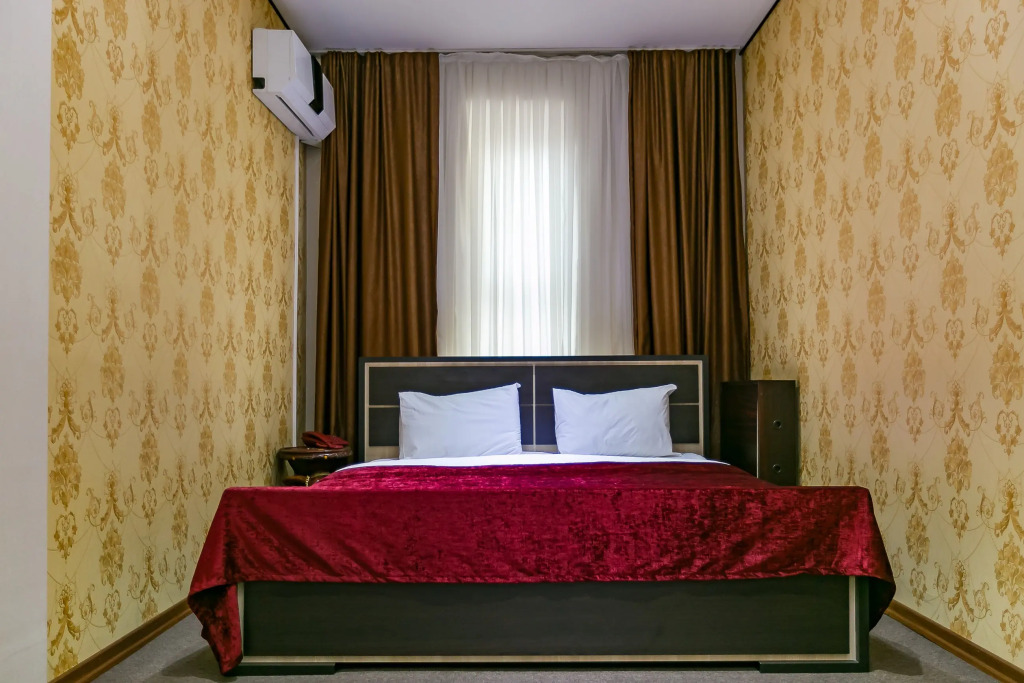 Amazon Hotel - Free Massage