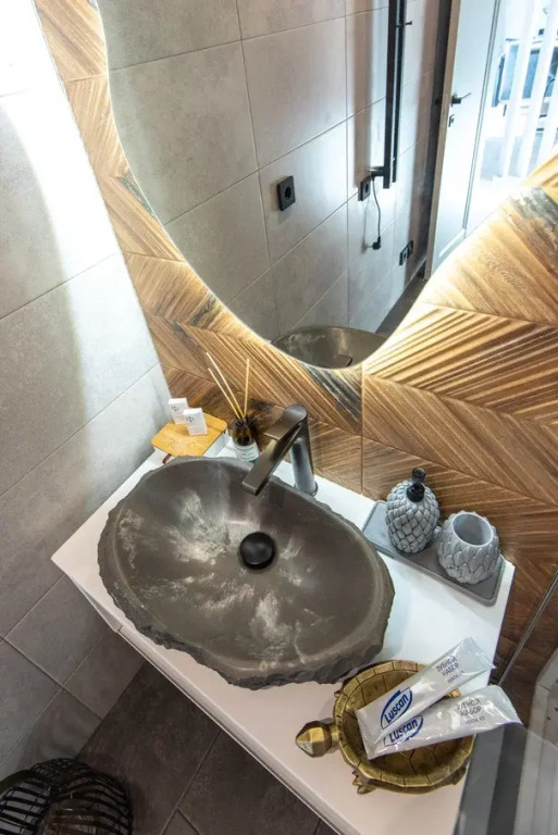 Аура Глэмп