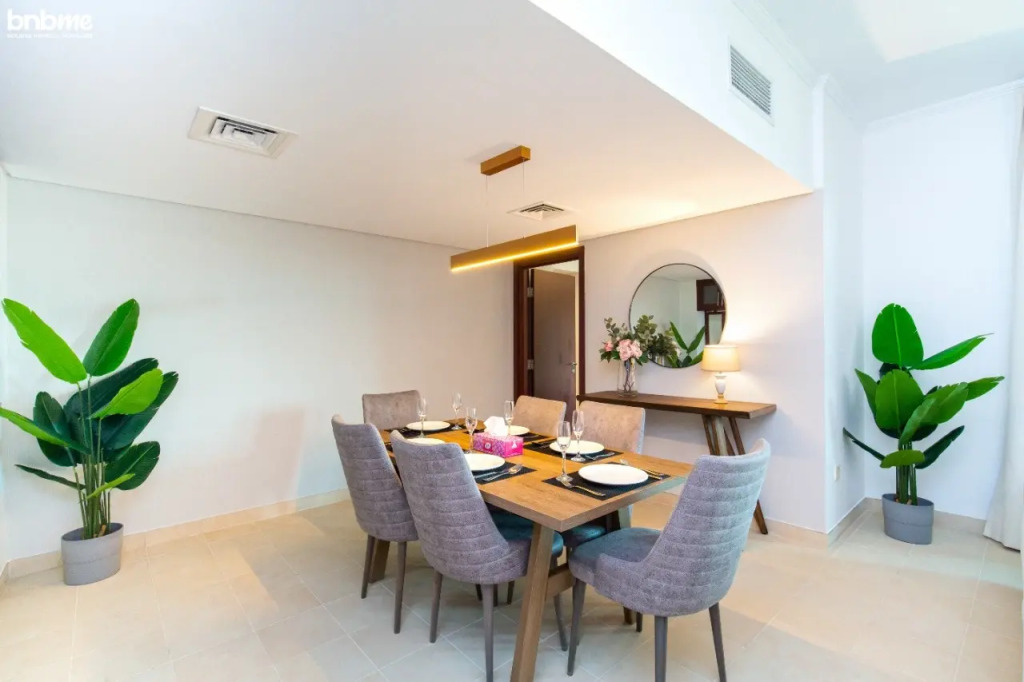 Апартаменты bnbmehomes | 2 BR Stunning Lake Views in Greens-205