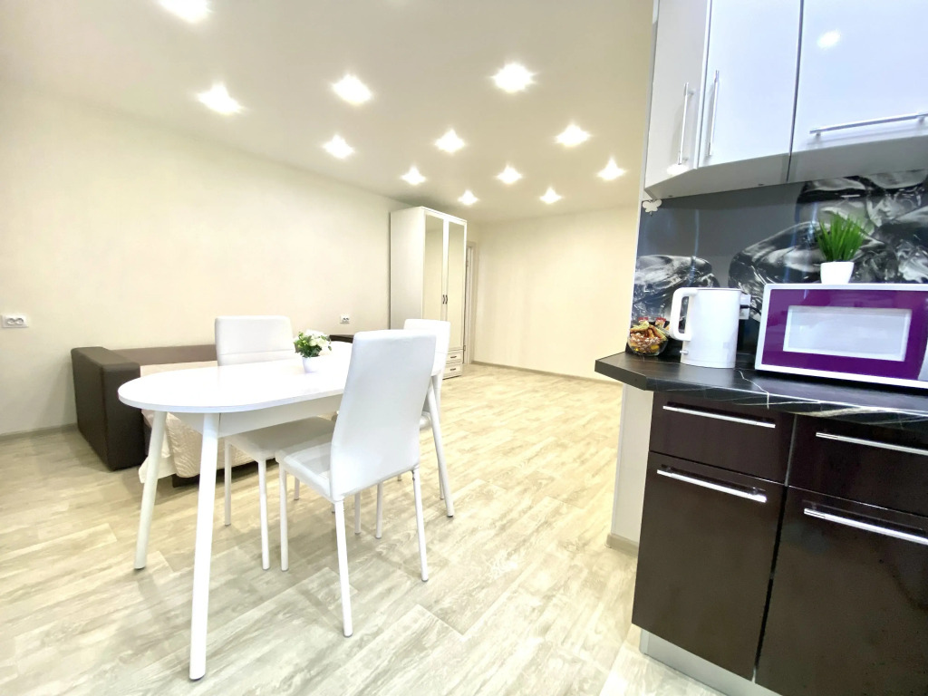 Квартира KOMILFO-HOME  на Тушканова 13