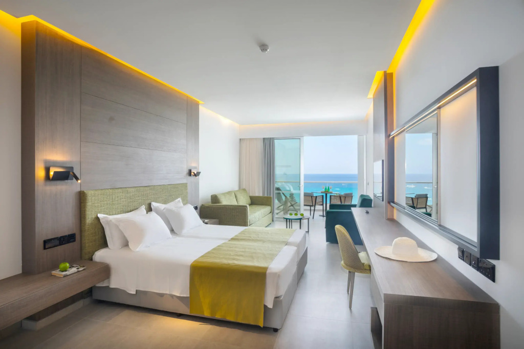 Отель Cavo Maris Beach