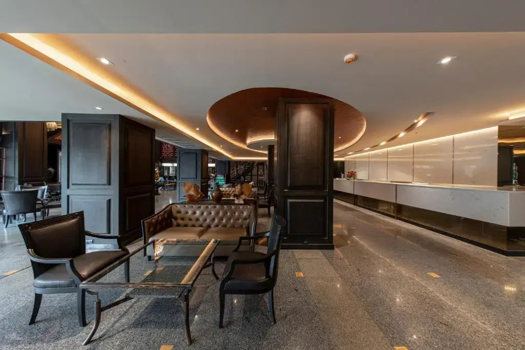 Manhattan Hotel Bangkok