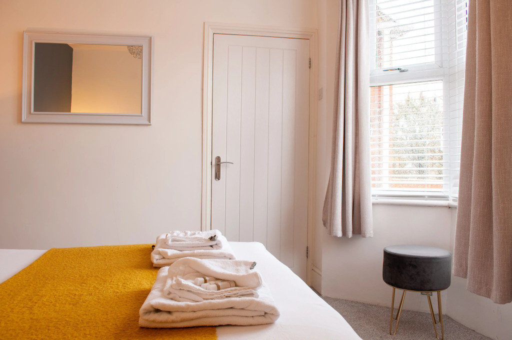 Квартира  Bedford Rd Apartment| Ideal for Hospital & Town Cn