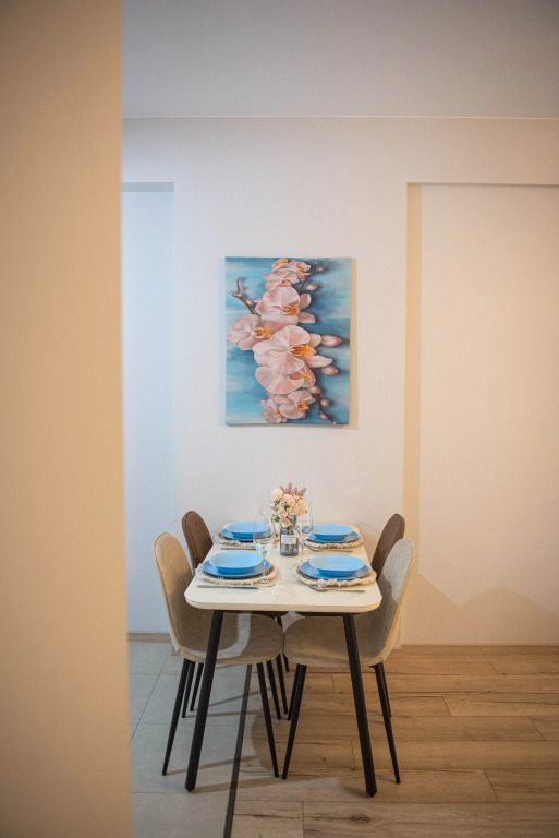 Apartments in a Well-Maintained Complex with a Dishwasher