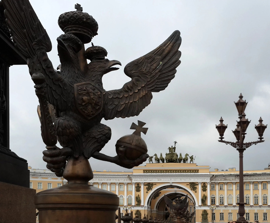 Квартира у Эрмитажа в доме Саламандра