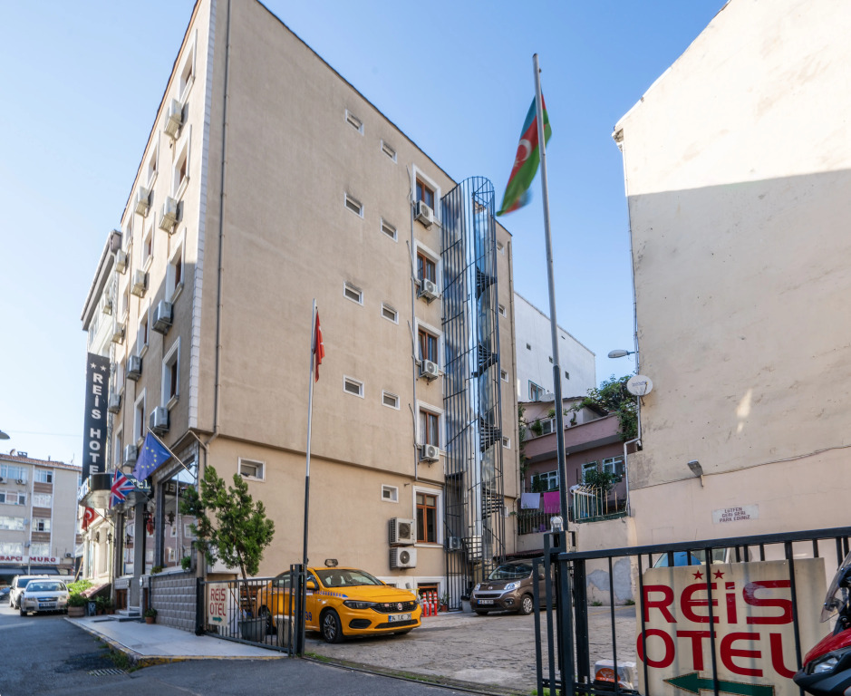 Grand Reis Hotel