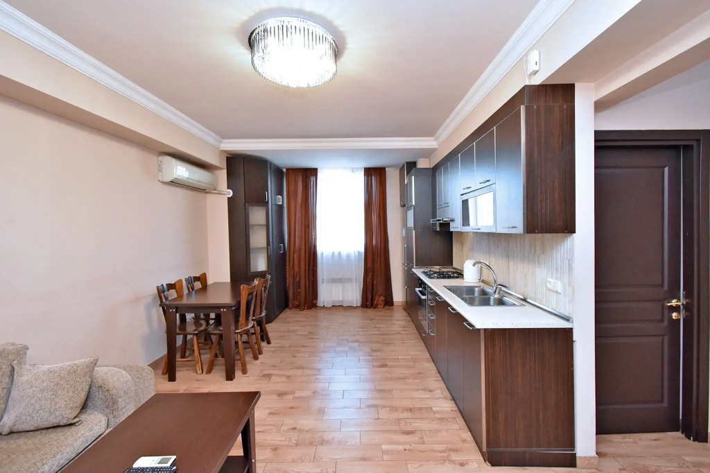 Квартира 2-к, улица Езника Кохбаци, KO110