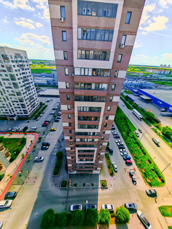 Квартира у ТЦ Кристалл Менделеева 2к1
