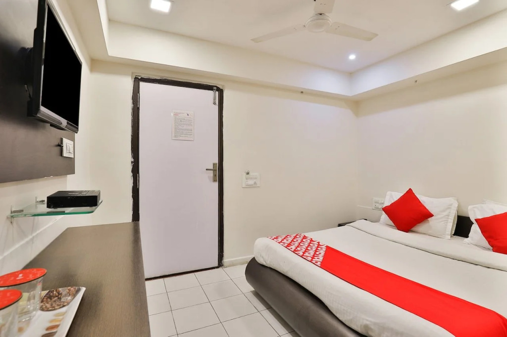 Hotel O Blue Moon