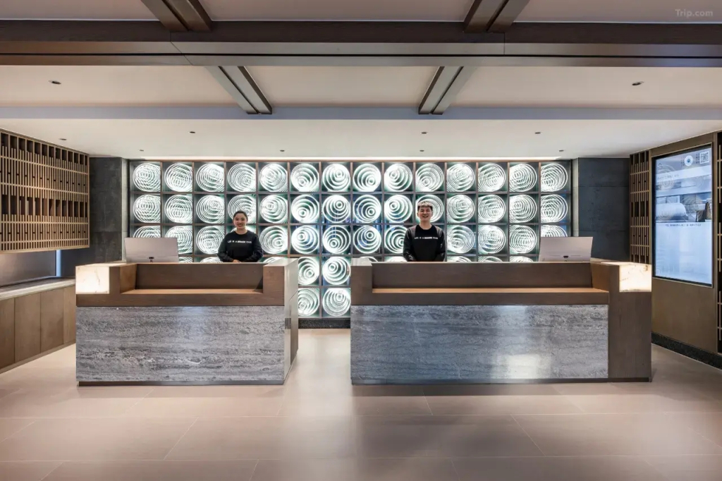 Отель Atour Beijing Fengtai Station Lize Business District