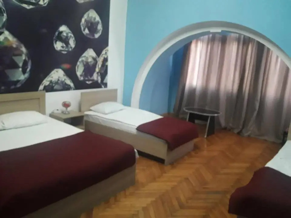 Отель Andria